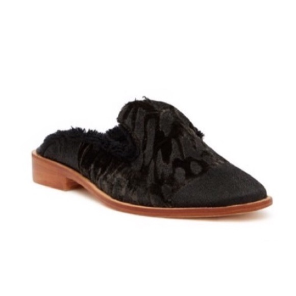 NWOB Free People Velvet Embroidered Fur Lined Mule - Picture 5 of 7